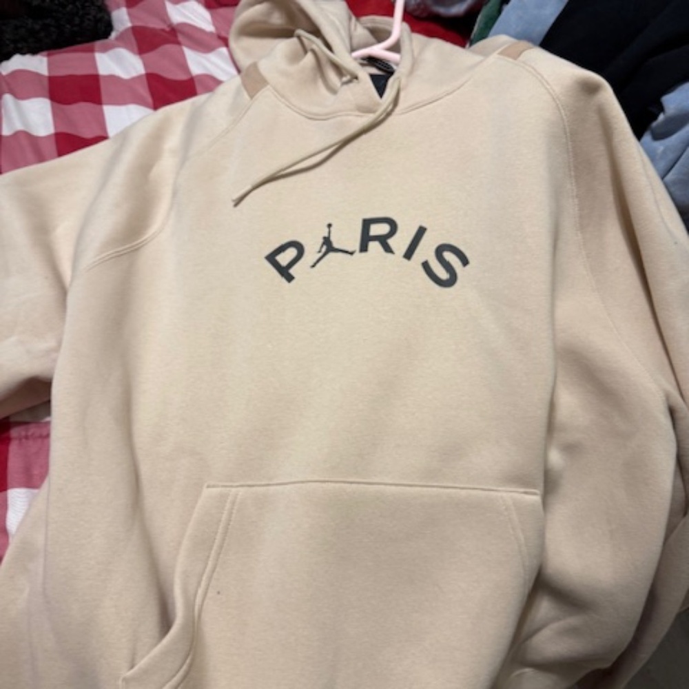 Jordan Paris Saint Germain cream sweatshirt with sweats women size Large NWT